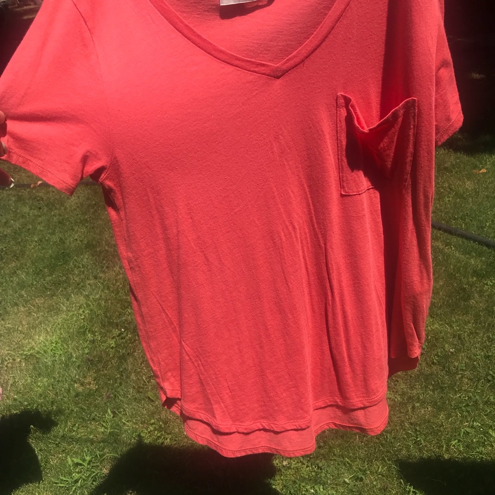Red/coral A&F tee